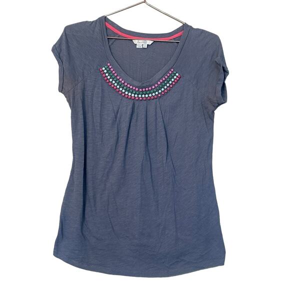 Boden embellished neck line short sleeved t shirt size 4 - Picture 1 of 7